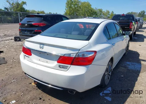 2015 Honda Accord Sport z USA, uszkodzony, nr VIN 1HGCR2F51FA106981